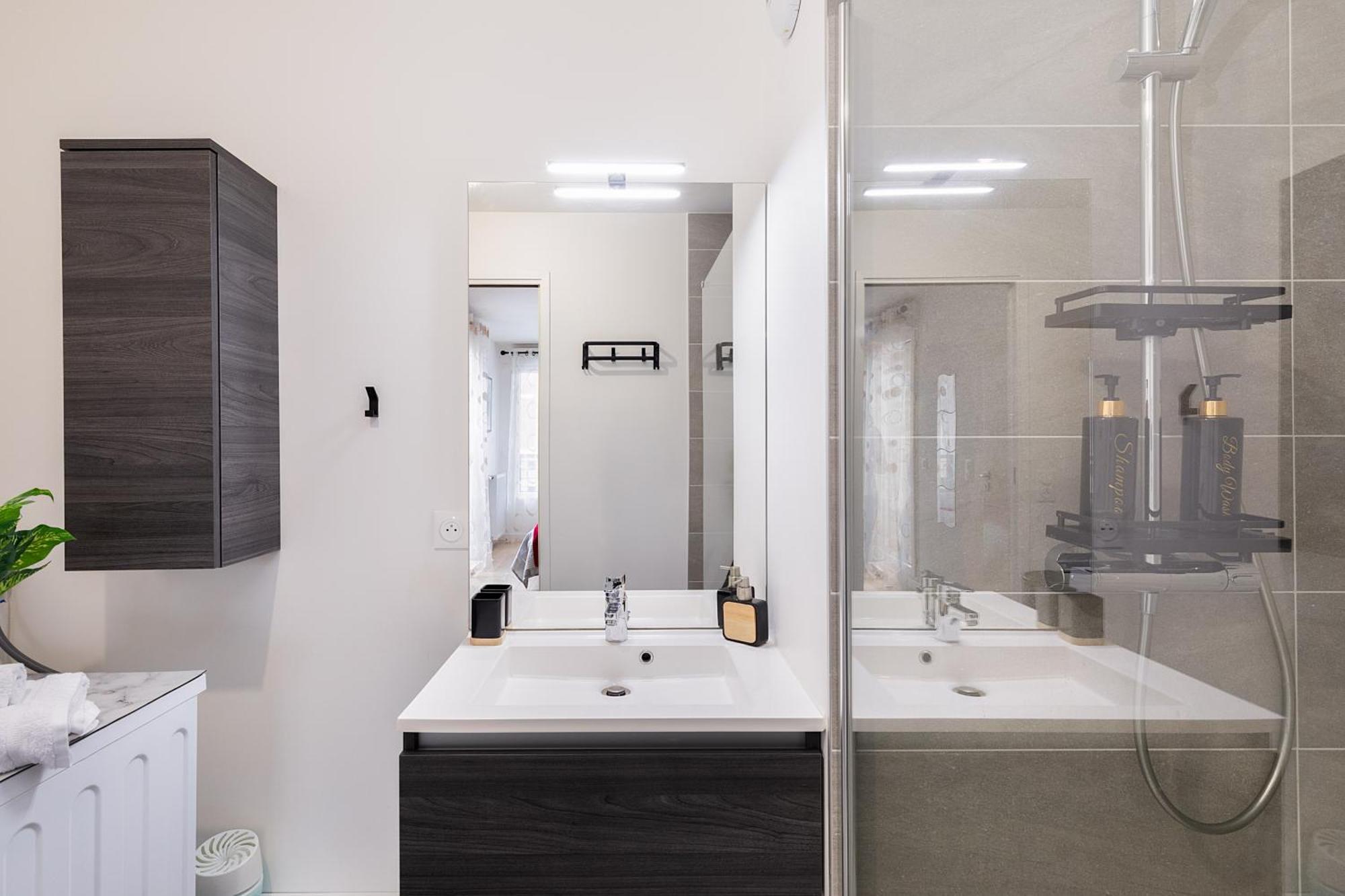 Chic & Cozy Living - Near Heart Of Paris Appartement Clichy